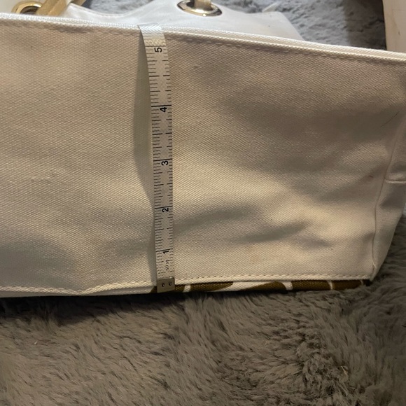 Canvas Pineapple Tote - Picture 12 of 16